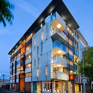 clarion-hotel-soho.adelaidehotels-au.com/